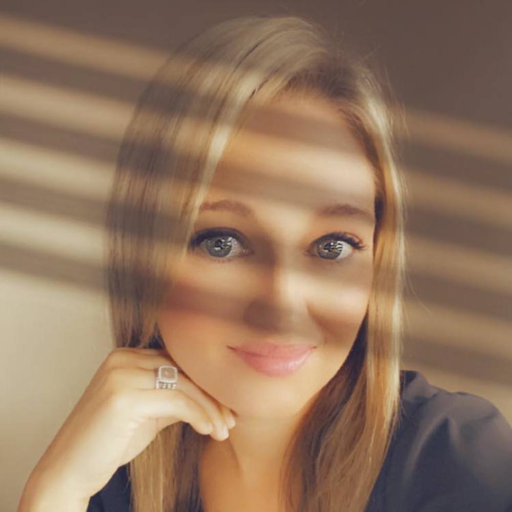 Meet your Posher, Joni